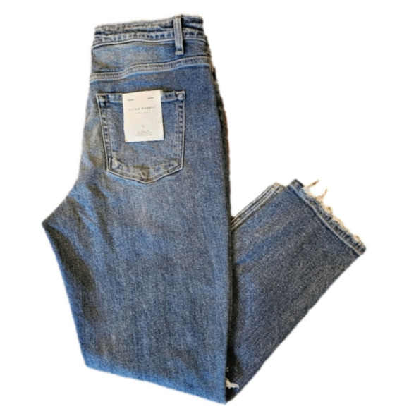 Flying Monkey Light/Medium Wash High Rise Boyfriend Straight Leg Jeans Size 30 - Picture 3 of 16